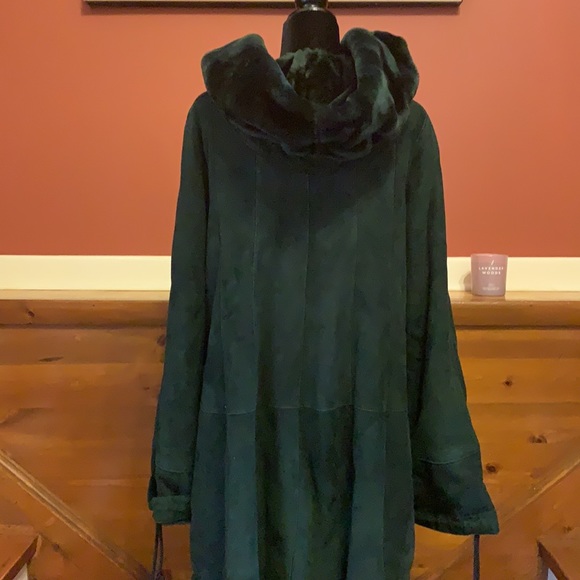 - Green Sheep Skin coat - - Picture 5 of 12